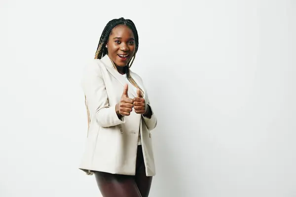 초상화 아프리카계 미국인 행복과 비즈니스 아프로 떠꺼머리 미소와 부드러운 따뜻한 — 스톡 사진