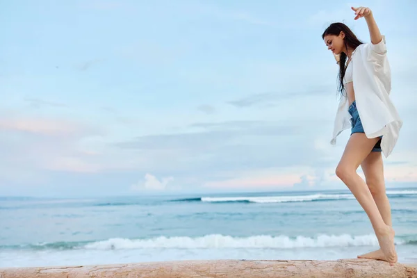 Happy Tanned Woman White Swimsuit Shirt Denim Shorts Walks Beach — Stock Photo, Image