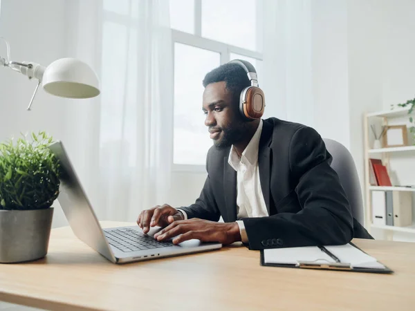 Man Ethnicity African American Student Video Black Online Call Wireless — Stock Photo, Image