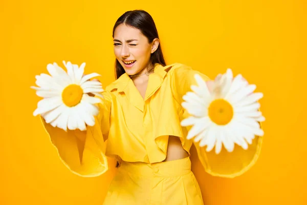bouquet woman joyful pretty positive fashion young model smile flower yellow happiness chamomile face isolated trend portrait emotion summer cheerful health