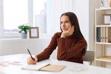 Kız Sınav Masası Masası Serbest Çalışan Eğitimci Stres Hazırlama Defteri Öğrenci Apartmanı