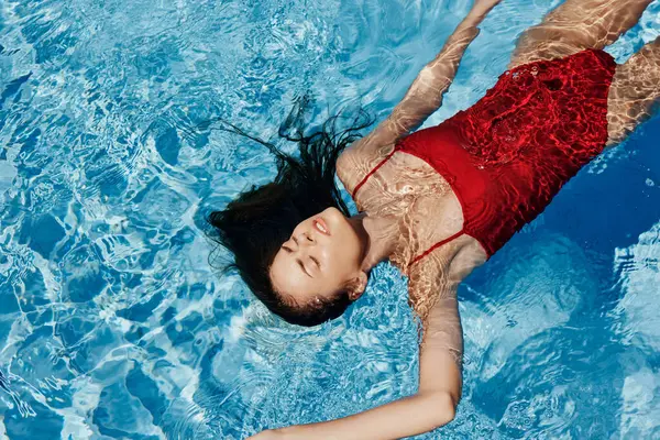 Young Woman Resort Bikini Blue Body Female Summer Lifestyle Swimmer — Stock Photo, Image