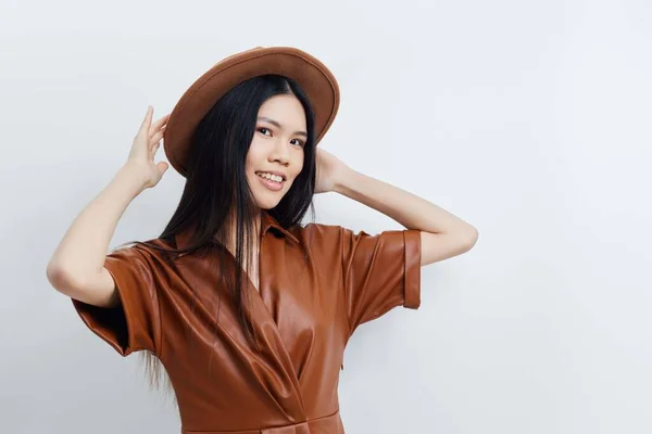 かわいい エレガンス 美しい サロン モデル アジア ファッション — ストック写真