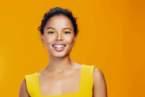 Kopieer Vrouw Mode Gezicht Schoonheid Zwart Make Afrikaanse Glimlach Cosmetisch — Stockfoto