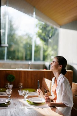 Güzel kadınlar, genç, güzel bir kafeterya, yemek tarzı restoran portresi, beyaz kadın, yetişkin kahve masası, kadın.