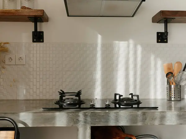 Modern Mutfak Masası Retro Dekor Elementleri Antika Eşyalar Şık Mekan — Stok fotoğraf
