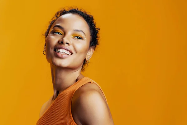 Vrouw Gezicht Make Kleurrijke Schoonheid Afrikaanse Zwart Creatief — Stockfoto