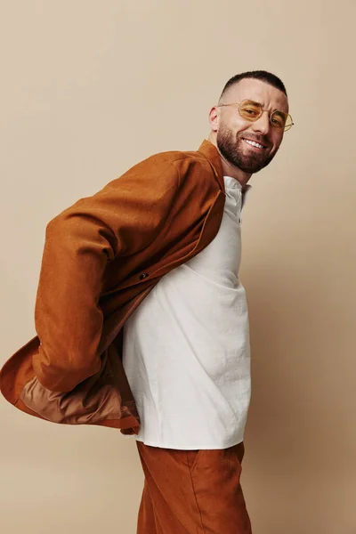 Atractivo Hombre Cara Caucásico Retrato Hombre Aislado Sonrisa Barba Fondo — Foto de Stock