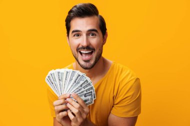 El işi stüdyosunun parası nakit sarı alışveriş işi başarıya ulaştı kredi zengin para birimi mutlu, gülümseyen kumarhane geçmişi finansmanı.