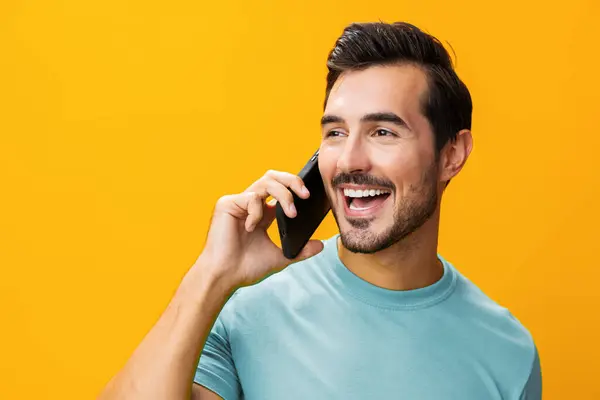 Homem Telefone Apontando Comunicação Estilo Vida Tecnologia Cópia Estúdio Móvel — Fotografia de Stock