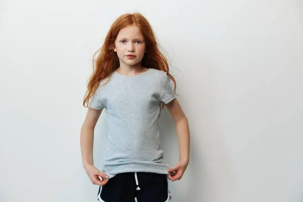 Poser Personne Beauté Fille Enfant Caucasien Modèle Femelle Cheveux Enfants — Photo
