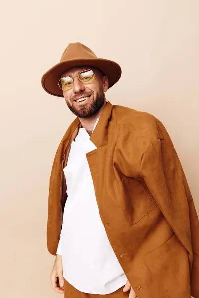 Мужчина Случайный Взрослый Мужчина Человек Кавказская Шляпа Счастливый Портрет Хипстер — стоковое фото