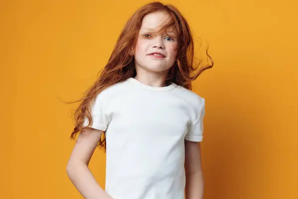 Cheveux Visage Portrait Enfant Style Vie Expression Personne Regardant Caucasien — Photo