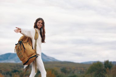 Dağdaki Gülümseyen Kadın: Macera Hayatı