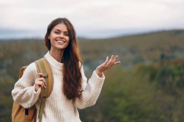Gülümseyen Kadın Macerada: Dağ Mutluluğu