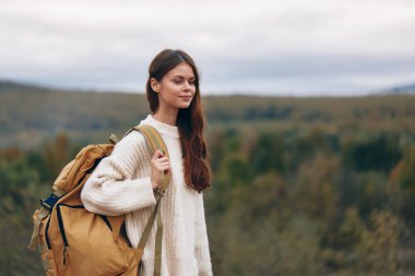 Dağ Gezginliği: Uçurumda Gülümseyen Kadın Macerası