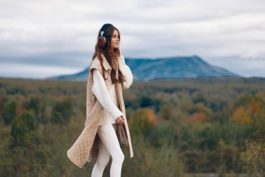 Dağ Melodileri: Neşeli Müzik, Doğa ve Macera Yolculuğu