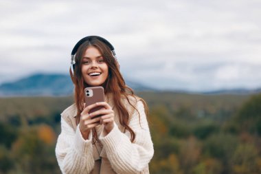 Dağ Kadını: Yaşam tarzı Özgürlük, Doğa Turisti, Gülümseme Macerası