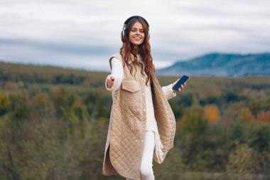 Dağ Melodileri: Bir Kadın Doğada ve Macerada Müzikal Yolculuk