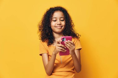 Kadın, mobil, kız, telefon, saç, internet, küçük, güzel, çocukluk, cep telefonu akıllı, akıllı, akıllı, kadın, sarı telefon.