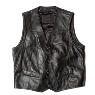 Beyaz arka planda deri motorcu erkek yeleği