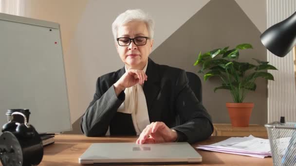 Confident Stylish European Middle Aged Senior Woman Open Laptop Start — Video