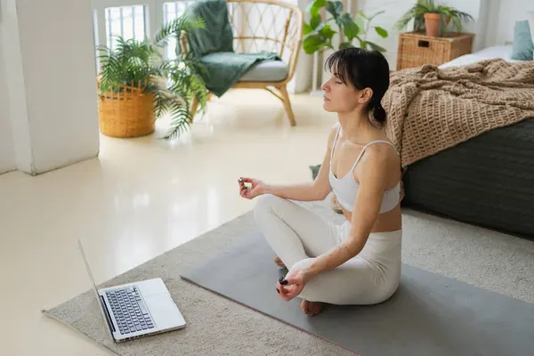 Yoga Mindfulness Meditation Online Woman Practicing Yoga Online Lessons Laptop Imagem De Stock