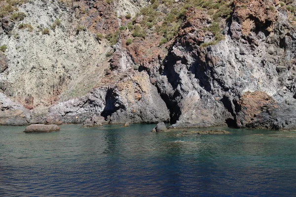 火山岩ウルカノ リパリの地質島シチリア — ストック写真