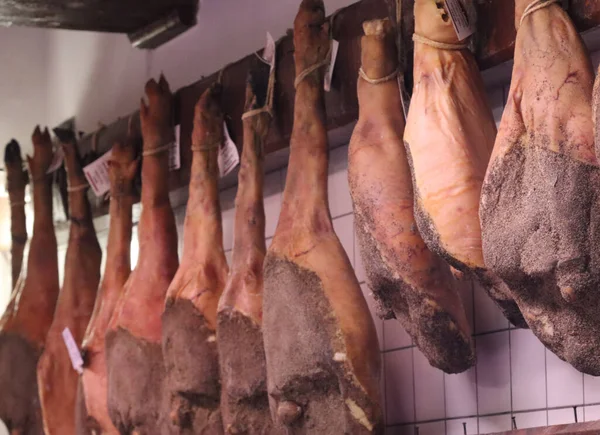 Pork Hams Hanging Dry — Stock Photo, Image