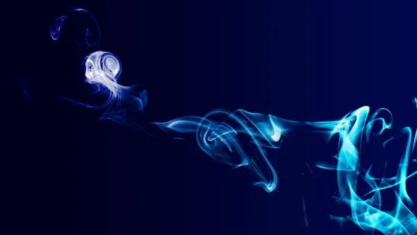 Abstrato Fumaça Azul Sobre Fundo Preto — Fotografia de Stock