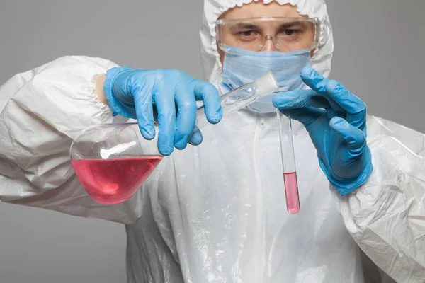 Scientific Virologist Biologist Protective Suit Blue Gloves Pours Flask Test — Photo