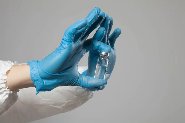 Closeup Vial Vaccinate Scientific Virologist Hand Immunization Scientific Virologist Biologist — Photo