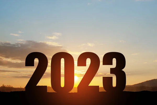 Силуэт 2023 Закатом Неба Горе Число 2023 Абстрактный Фон Концепция — стоковое фото