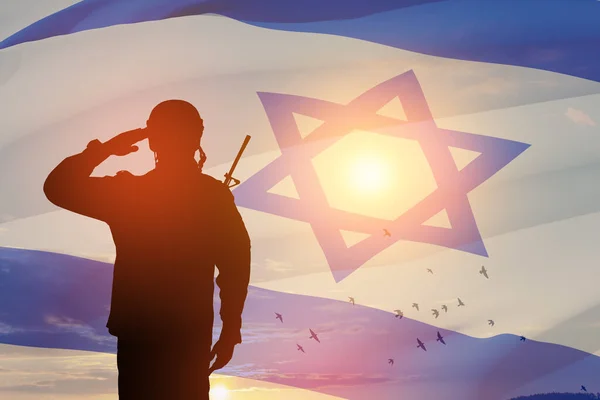 Silhouette Soldier Saluting Sunrise Desert Israel Flag Concept Armed Forces — 图库照片