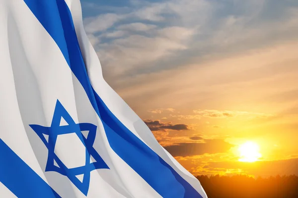 日没の曇りの空を背景にダビデの星とイスラエルの旗 国家のシンボルを持つイスラエルについての愛国的な概念 テキストのための場所とバナー — ストック写真