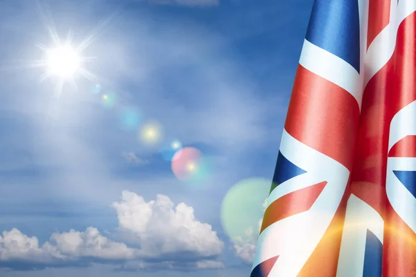 Bandeiras Nacionais Reino Unido Mastro Bandeira Fundo Céu Azul Bandeiras — Fotografia de Stock