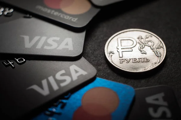 Rublo Ruso Mastercard Visa Tarjetas Electrónicas Plástico Sanciones Financieras Contra — Foto de Stock