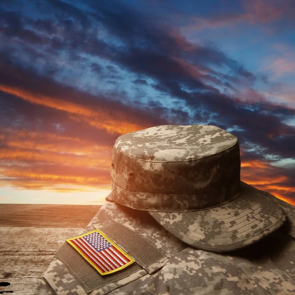 Usa Military Uniform Insignias Old Wooden Table Sunset Sky Background — Fotografia de Stock