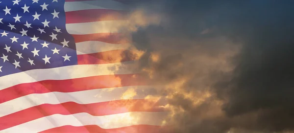 Bandera Los Estados Unidos América Cielo Atardecer Amanecer Día Independencia —  Fotos de Stock