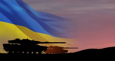 Gün batımında ordu tanklarının siluetleri Ukrayna bayrağıyla gökyüzü arka planında. Ukrayna 'ya büyük ve geniş kapsamlı bir ağır silah teslimatı..