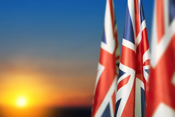 Bandeiras Nacionais Reino Unido Mastro Bandeira Fundo Céu Por Sol — Fotografia de Stock