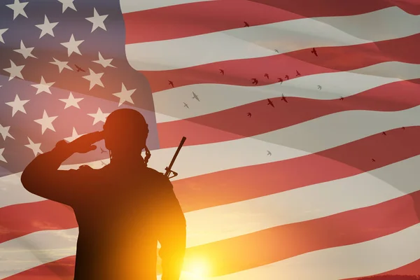Usa Army Soldier Saluting Background Sunset Sunrise Usa Flag Greeting — Stockfoto