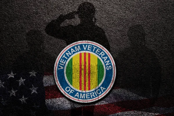 Silhouettes Soldiers Saluting Symbol Vietnam Veterans America Black Textured Background — Stock Photo, Image