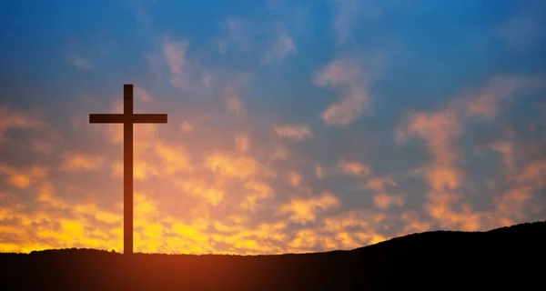 Christliches Kreuz Auf Einem Hügel Freien Bei Sonnenaufgang Auferstehung Jesu — Stockfoto