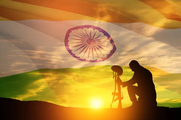Silhouette Soldier Kneeling His Head Bowed Sunrise Sunset India Flag — Stock Photo, Image