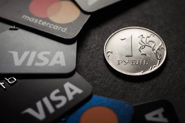 Rosyjskie Ruble Mastercard Visa Plastikowa Karta Elektroniczna Sankcje Finansowe Wobec — Zdjęcie stockowe