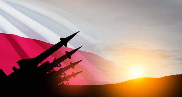 Les Missiles Visent Ciel Coucher Soleil Avec Drapeau Polonais Bombe — Photo