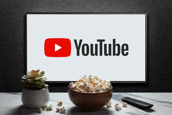 Logo Youtube Pintar Popcorn Bowl Remote Control Dan Rumah Tanaman — Stok Foto