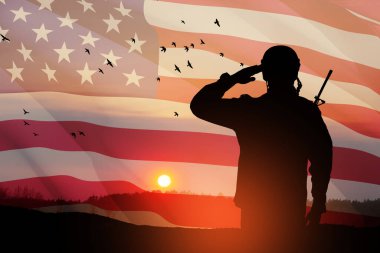 Amerikan askeri, günbatımı, gündoğumu ve Amerikan bayrağını selamlıyor. Gaziler Günü için tebrik kartı, Anma Günü, Bağımsızlık Günü. Amerika kutlaması. 3 Boyutlu Hazırlama.