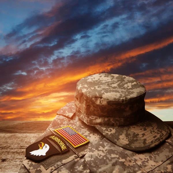 Usa Military Uniform Insignias Old Wooden Table Sunset Sky Background — Foto Stock